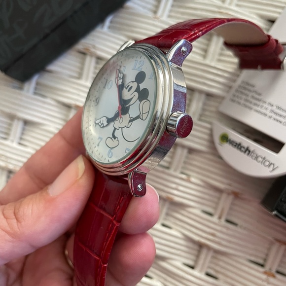 Mickey Mouse Watch - Picture 10 of 11